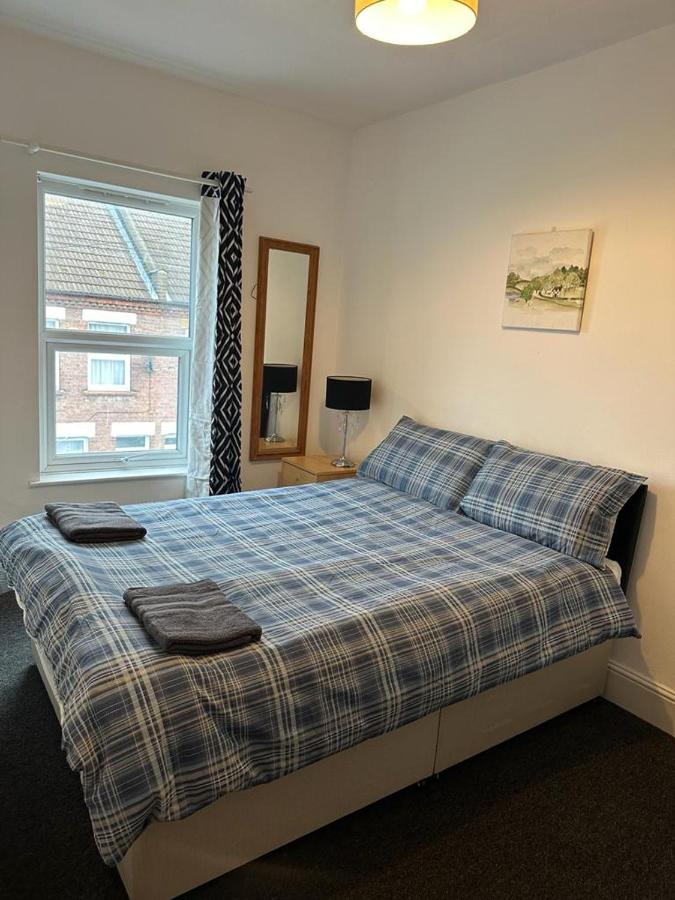 Luton Home Near Airport Private & Shared Bathroom Option エクステリア 写真
