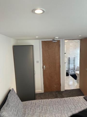 Luton Home Near Airport Private & Shared Bathroom Option エクステリア 写真